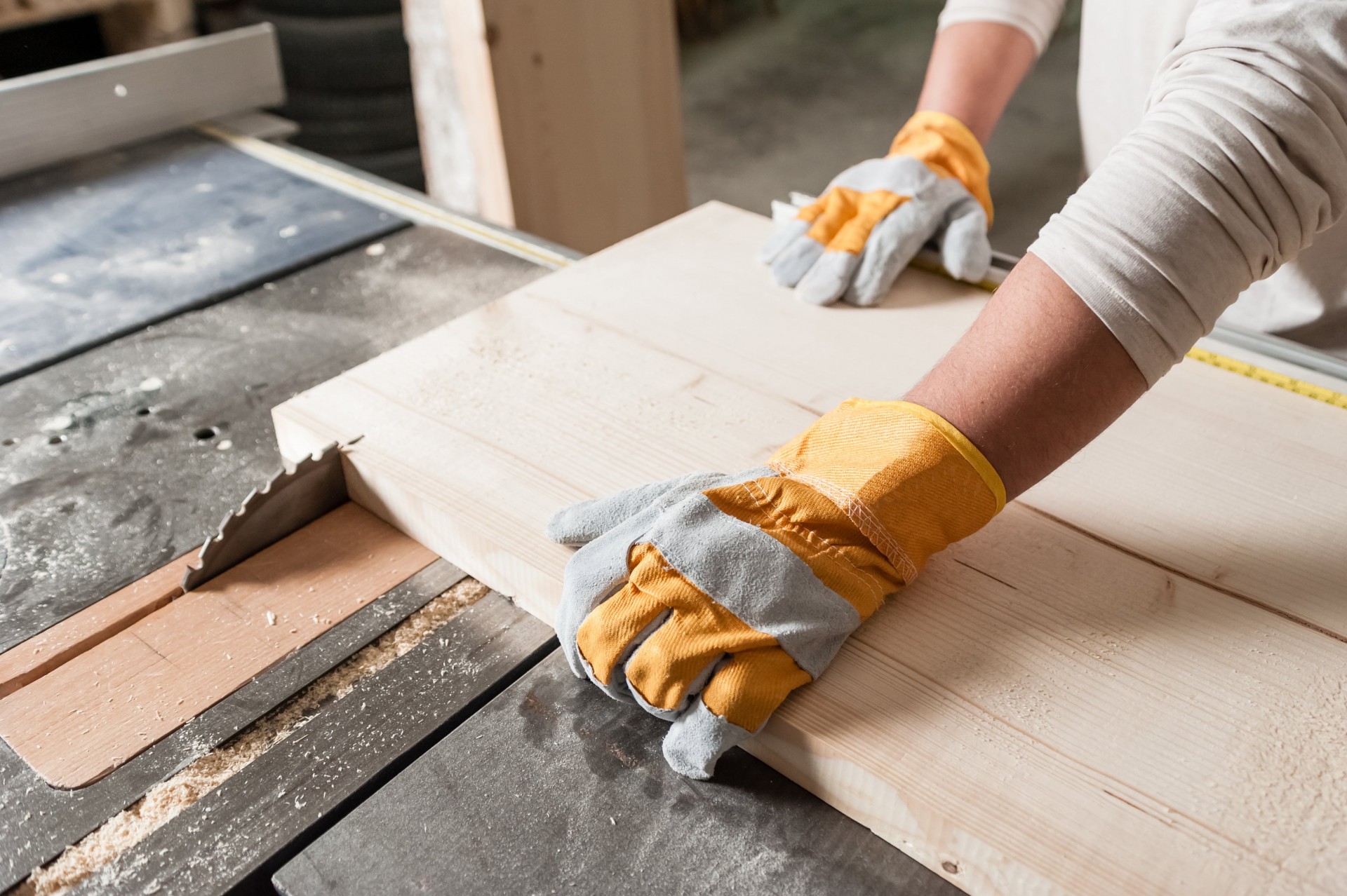 Ua Floors cutting Engineered Hardwood